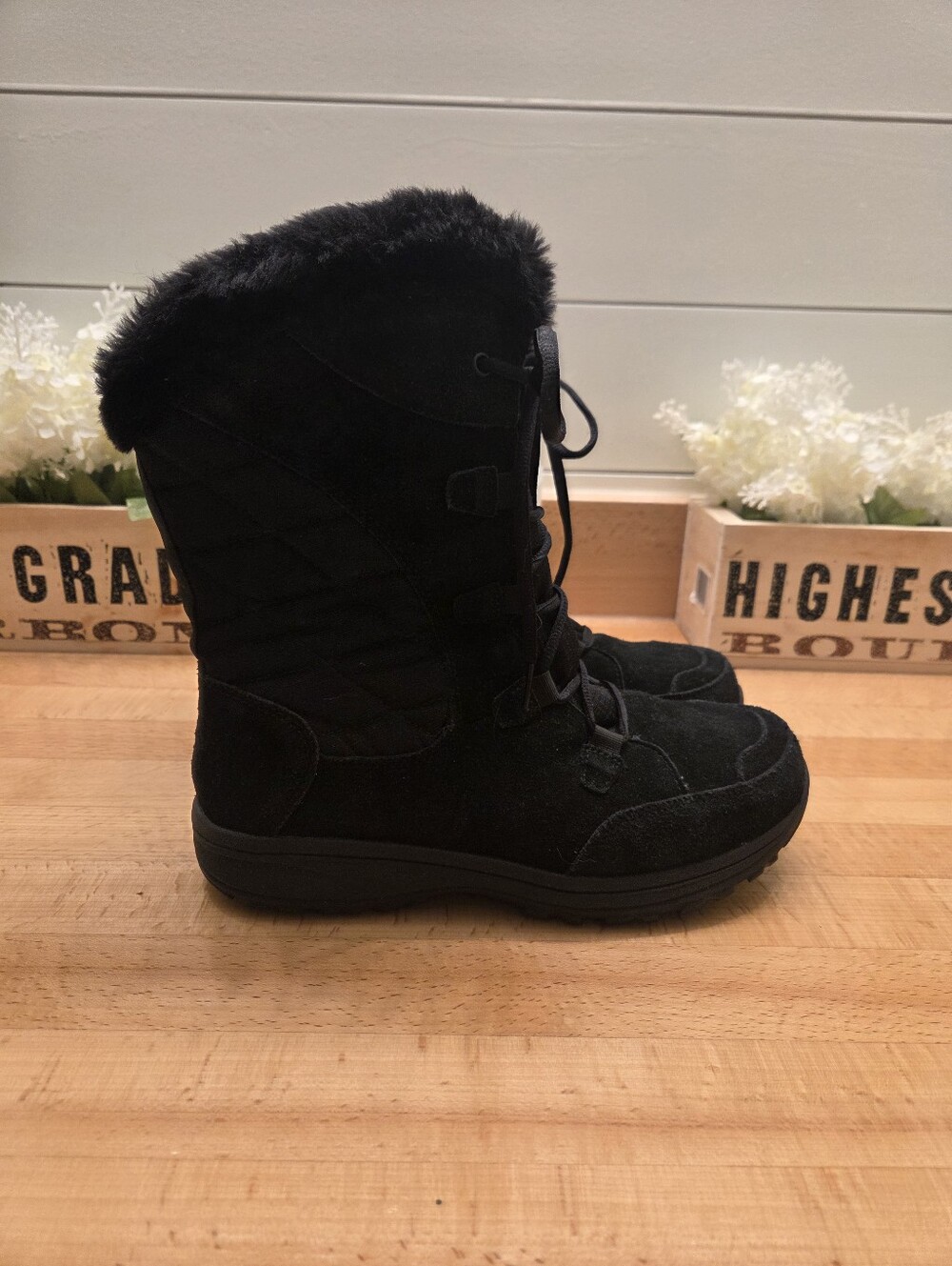 Columbia Women's Ice Maiden II Black Waterproof Snow Boots Size 9